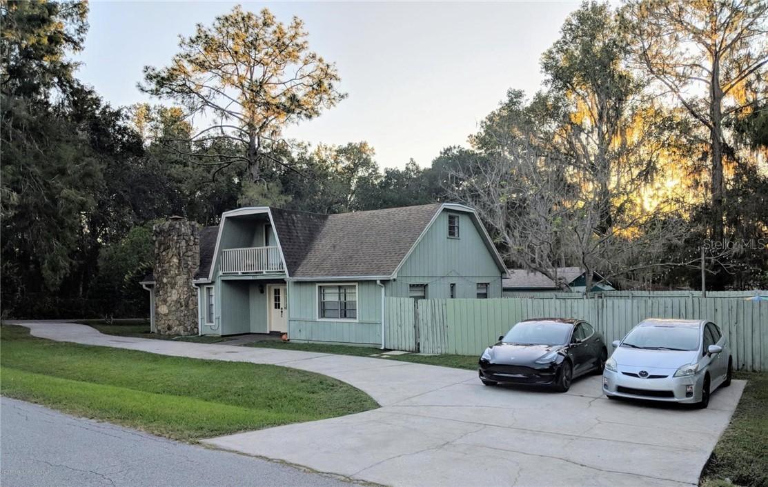 705 Whiteway Dr., Brooksville, FL 34601