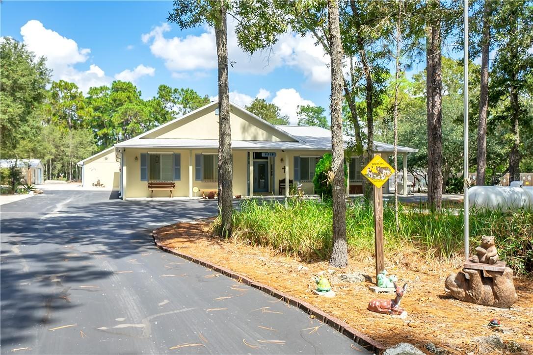 9019 Long Lake Ave., Weeki Wachee, FL 34613