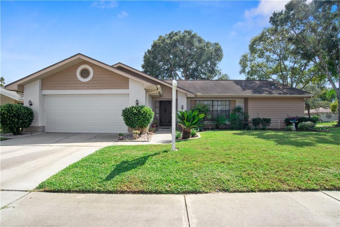 8524 Braxton Dr., Hudson, FL 34667