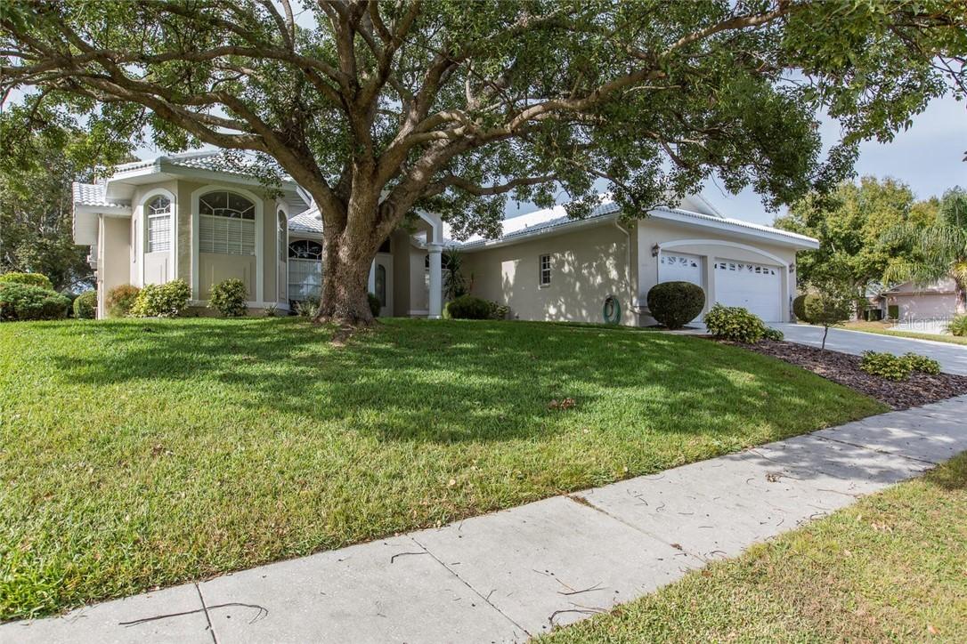 1041 Greenturf Rd., Spring Hill, FL 34608