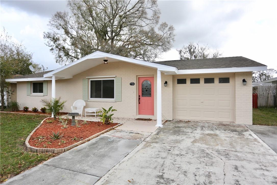 7744 Cayuga Dr., New Port Richey, FL 34653