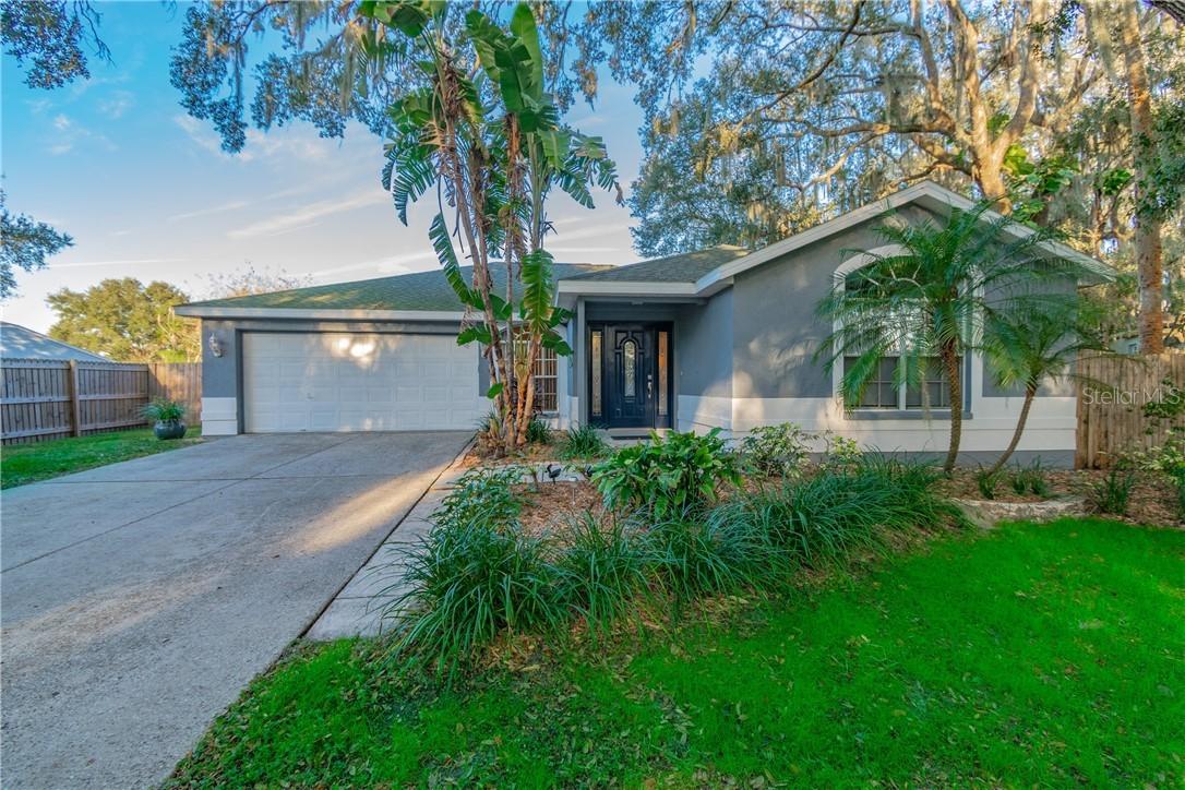 1305 Gangplank Dr., Valrico, FL 33594