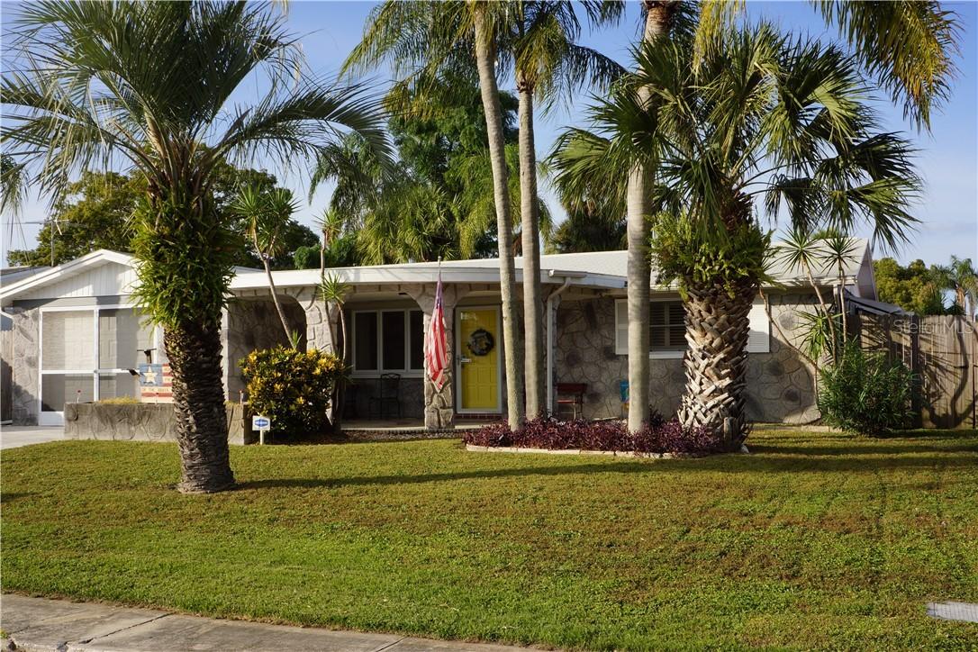 3543 Hoover Dr., Holiday, FL 34691