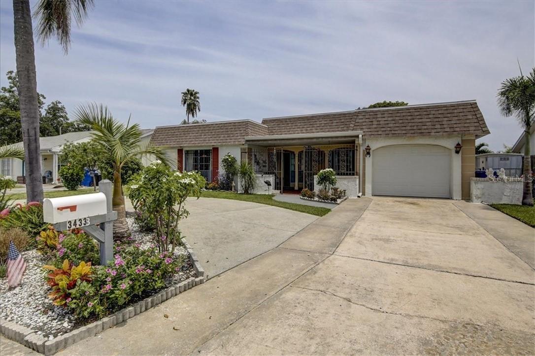 3433 Moog Rd., Holiday, FL 34691