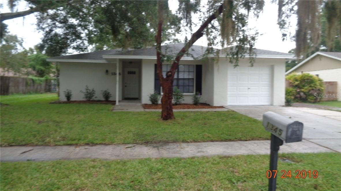 1345 Eastwood Dr., Lutz, FL 33549