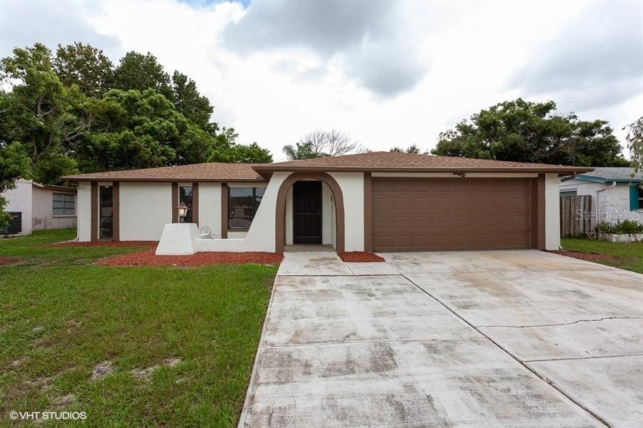 9100 Hunt Club Ln., Port Richey, FL 34668