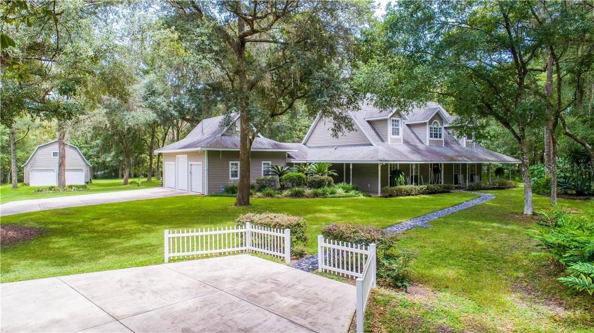 27091 Country Oak Dr., Brooksville, FL 34602