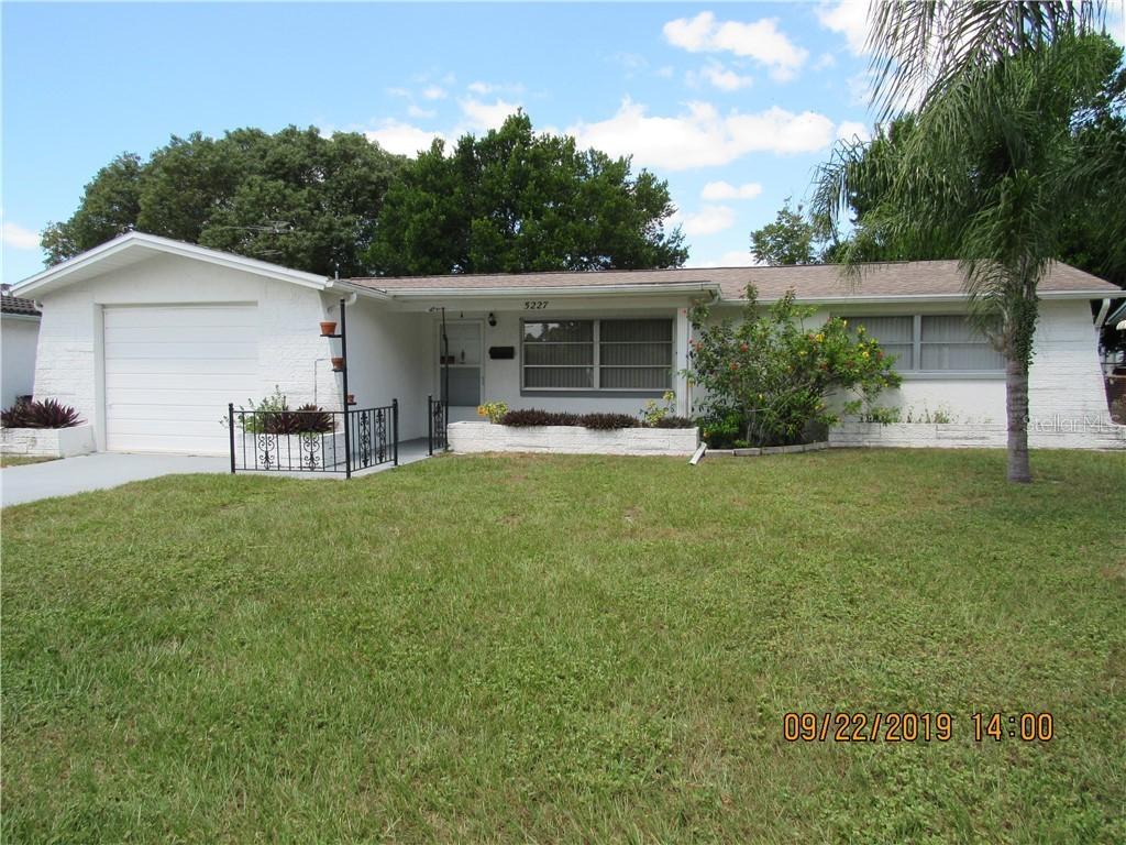 5227 Whippoorwill Dr., Holiday, FL 34690