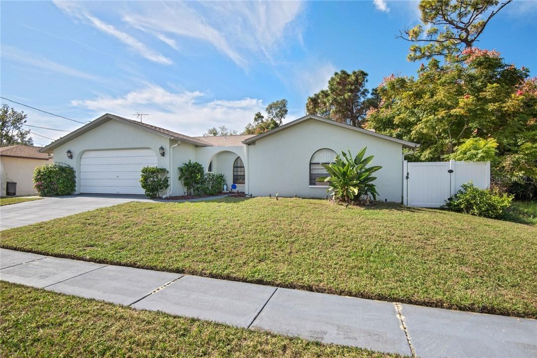 16103 Villa Dr., Hudson, FL 34667