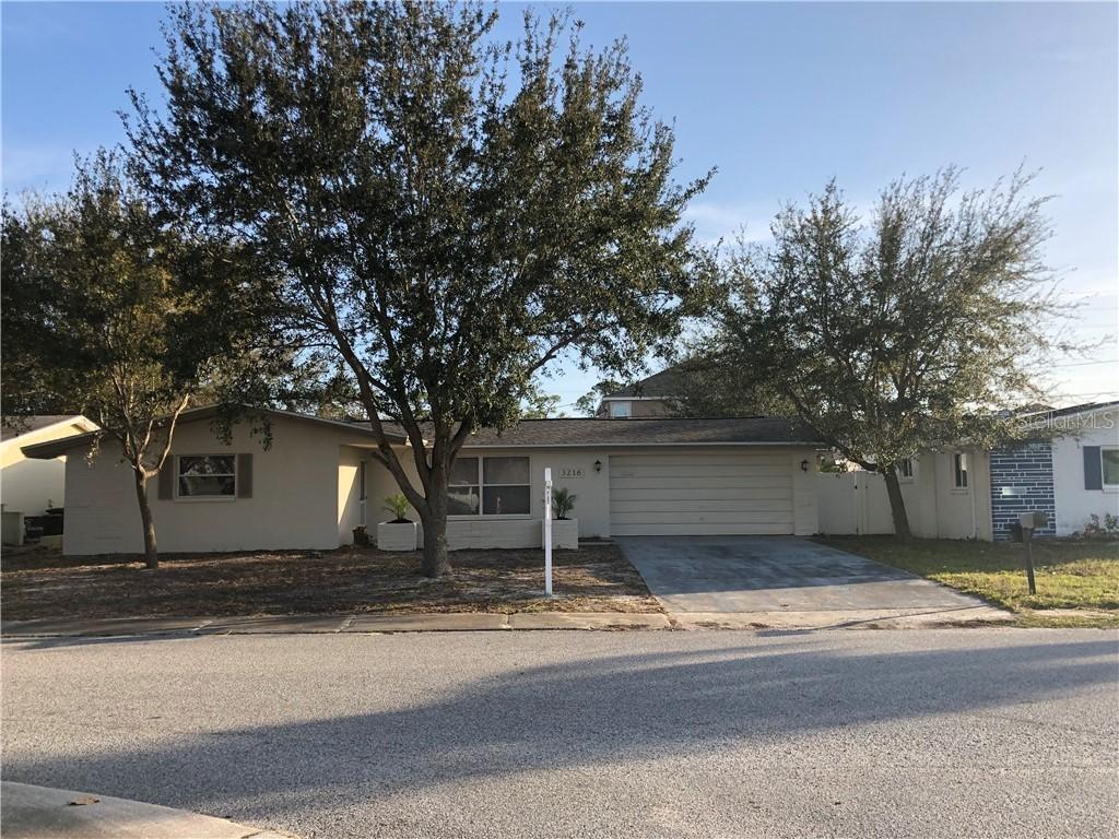 3216 Beacon Square Dr., Holiday, FL 34691