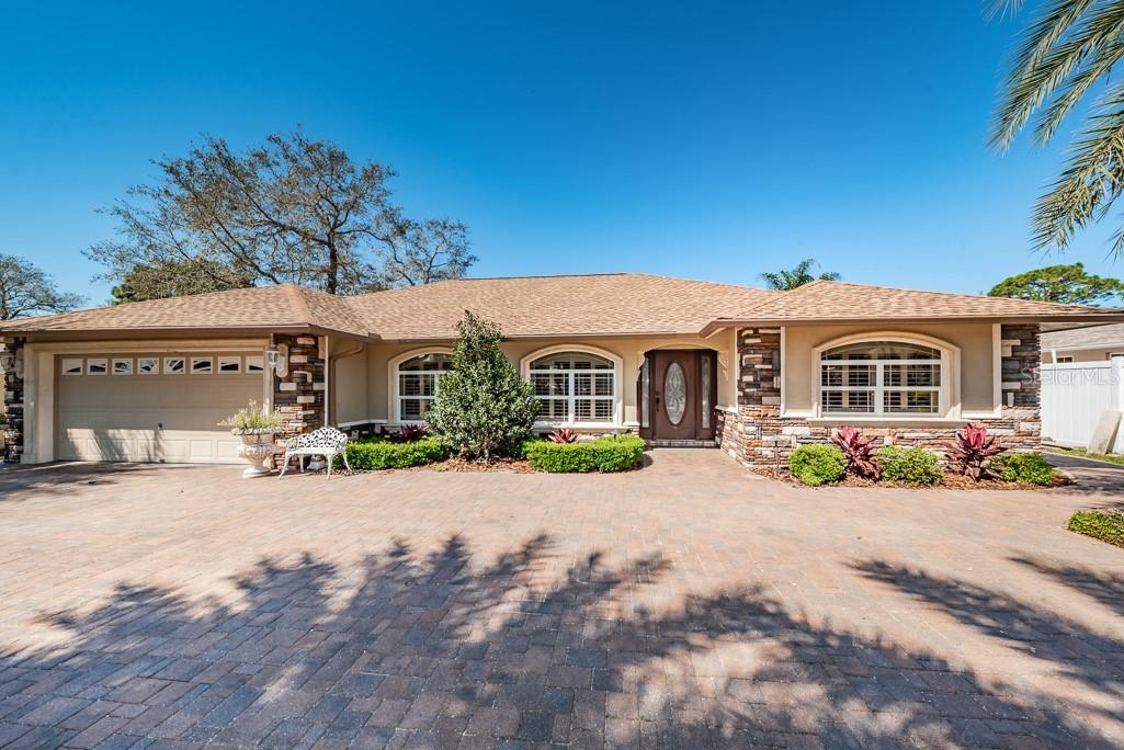 202 N Florida Ave., Tarpon Springs, FL 34689