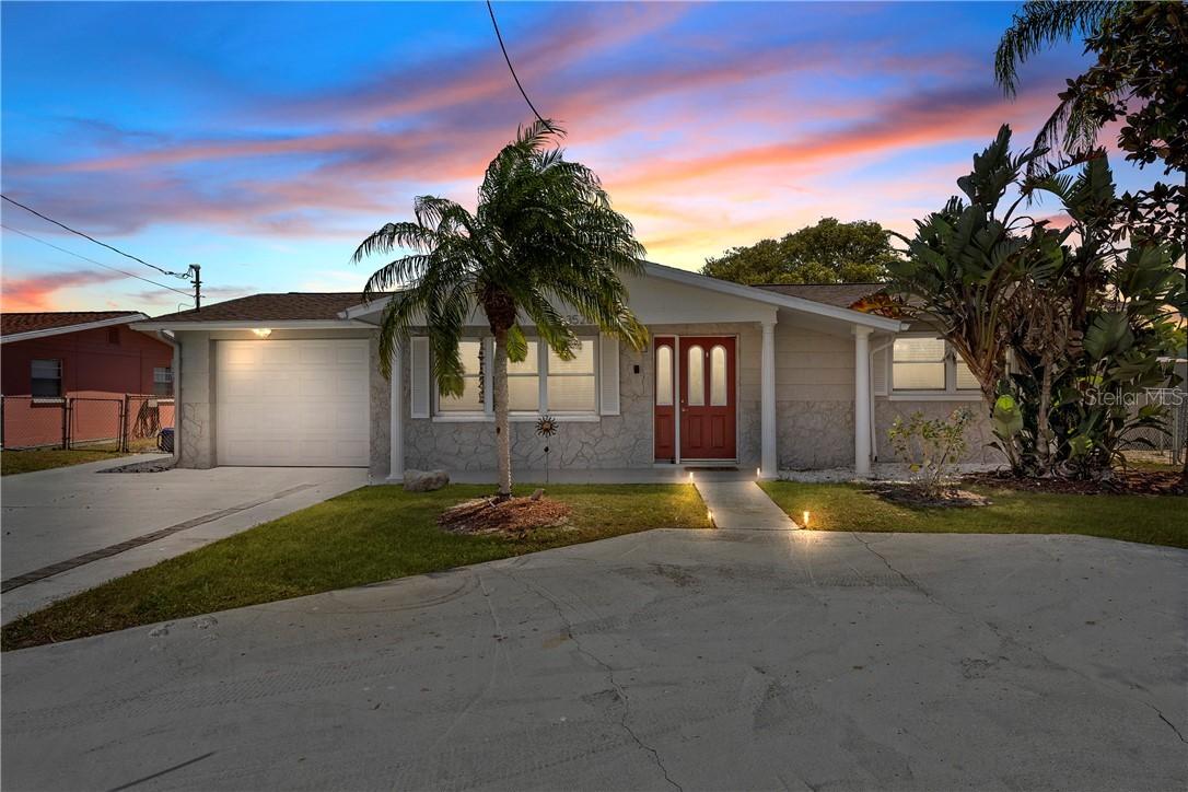 13526 Maria Dr., Hudson, FL 34667