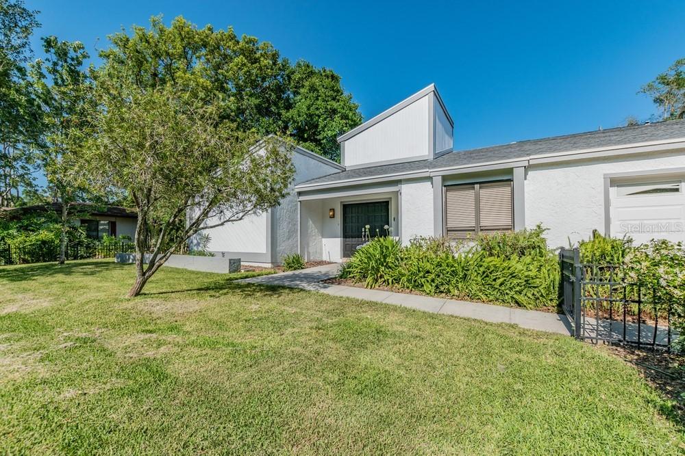 509 Cliff Dr., Temple Terrace, FL 33617