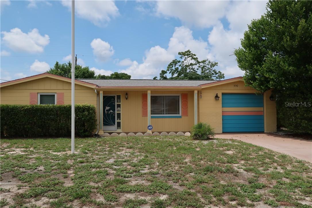4742 Blossom Dr., Holiday, FL 34690