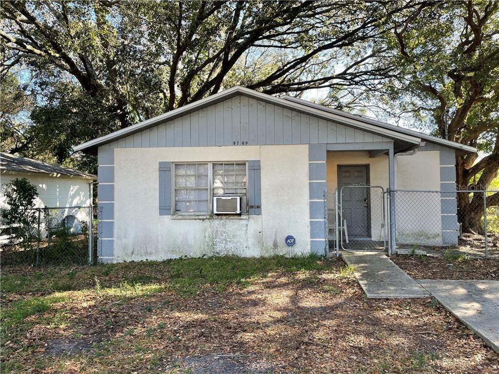 8709 N 48th St., Tampa, FL 33617