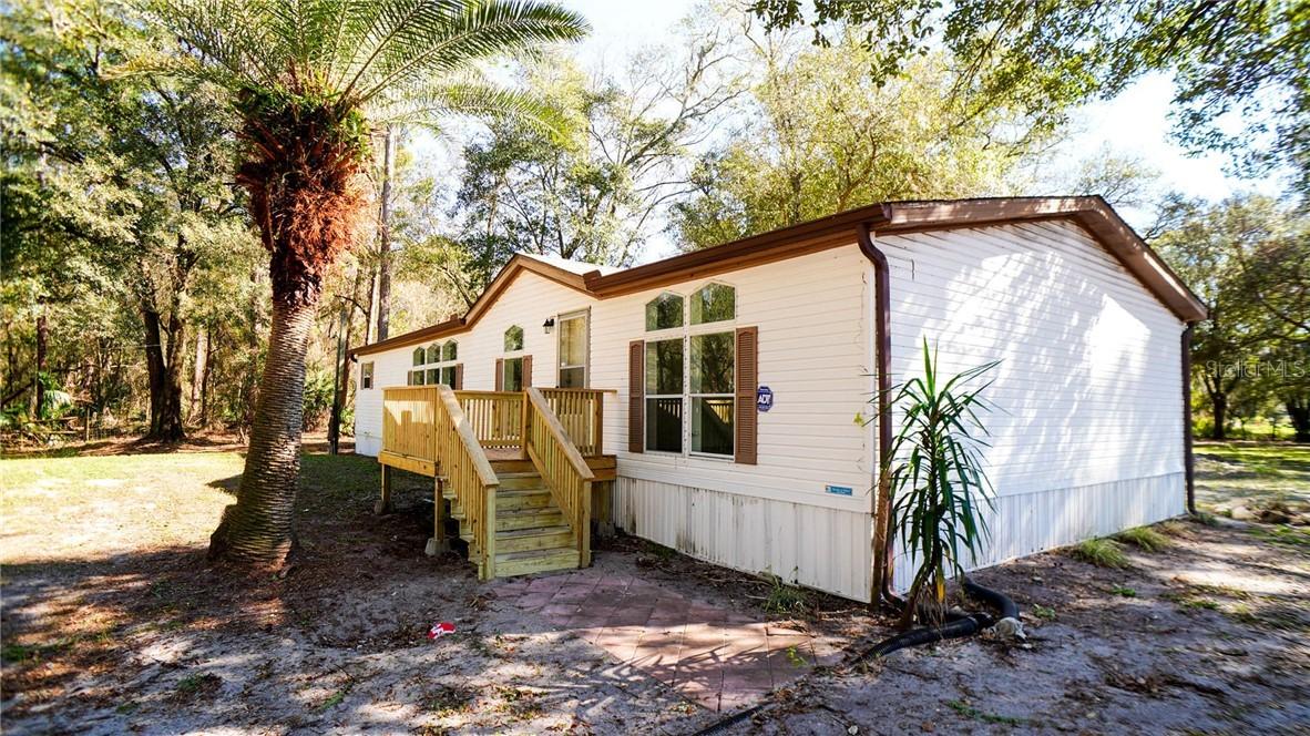 41032 Sutorus Rd., Zephyrhills, FL 33540