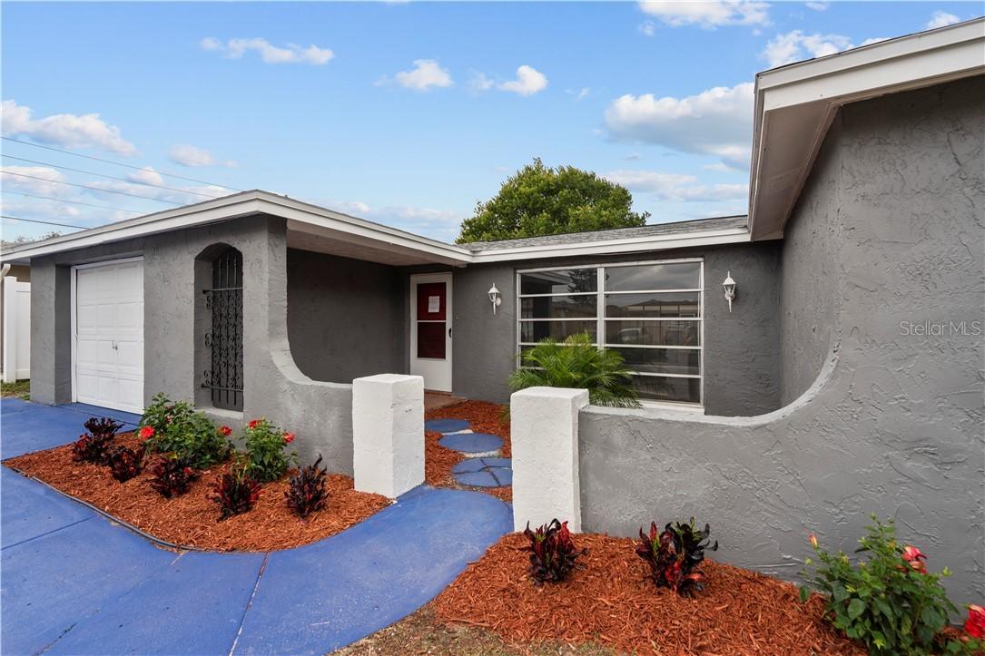 9011 Hermitage Ln., Port Richey, FL 34668