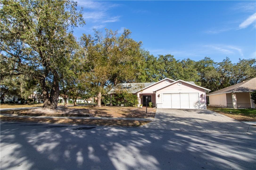 4752 Parkdale Ln., New Port Richey, FL 34655