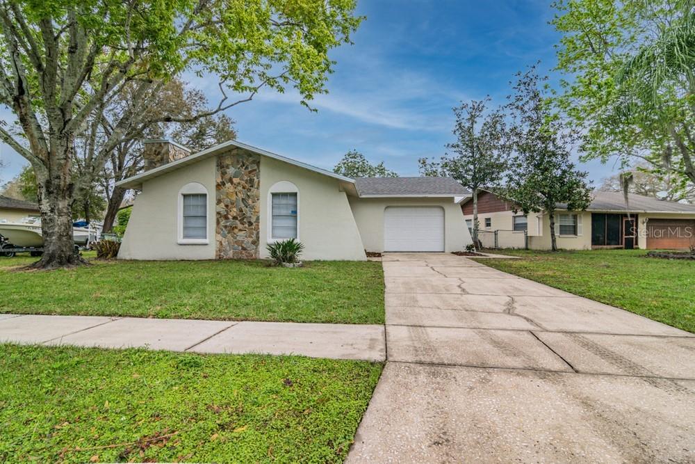 1527 Foxridge Run, Winter Haven, FL 33880
