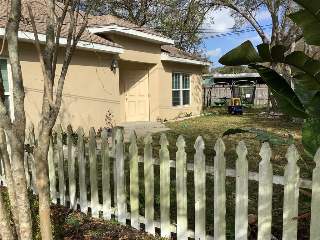 8841 Rose Ter., Seminole, FL 33777