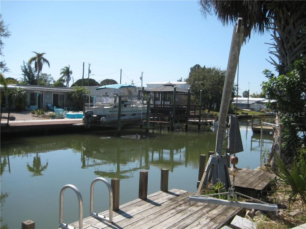 6832 Albatross Ln, Hudson, FL 34667