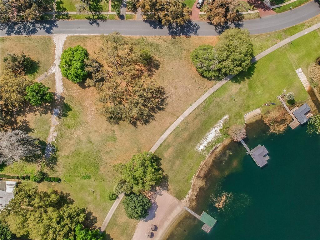 1232 Park Pl., Mount Dora, FL 32757