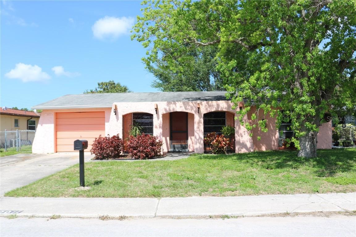 10011 Cherry Creek Ln., Port Richey, FL 34668