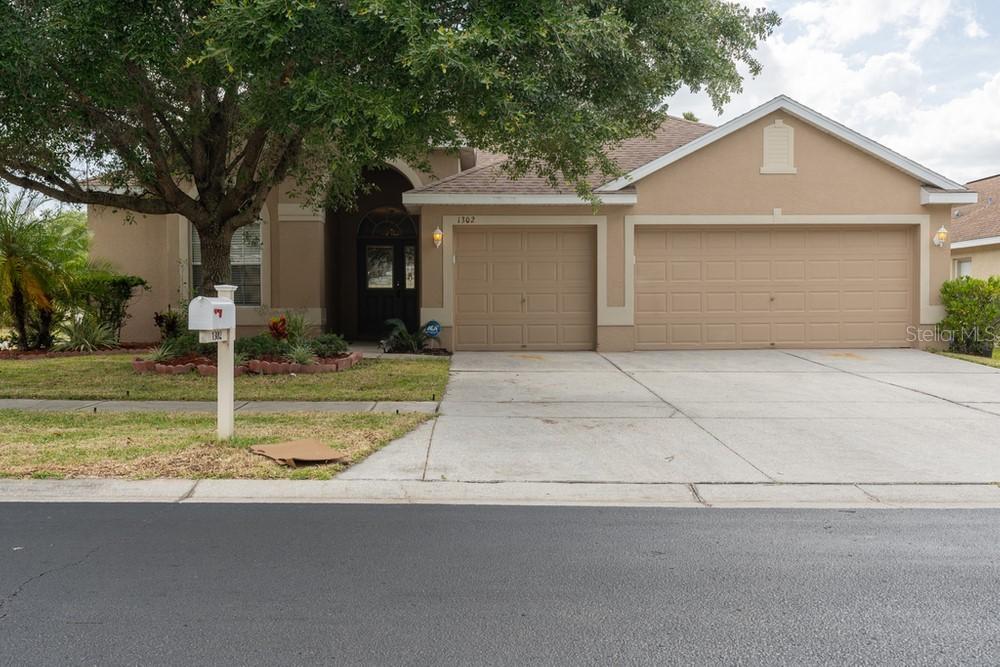 1302 Emerald Hill Way, Valrico, FL 33594
