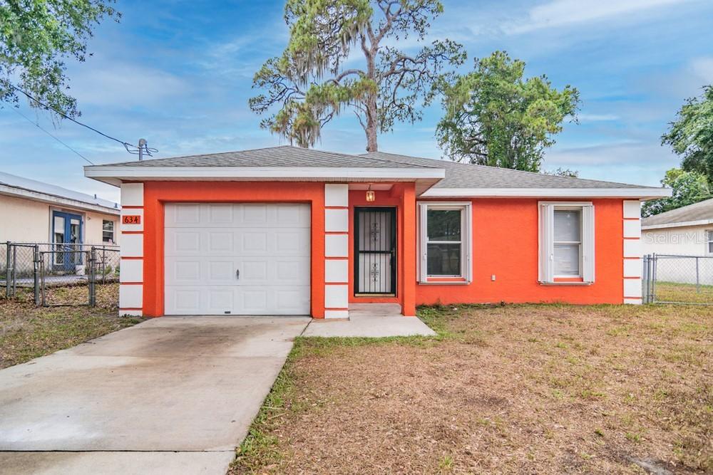 634 24th St., Bradenton, FL 34208