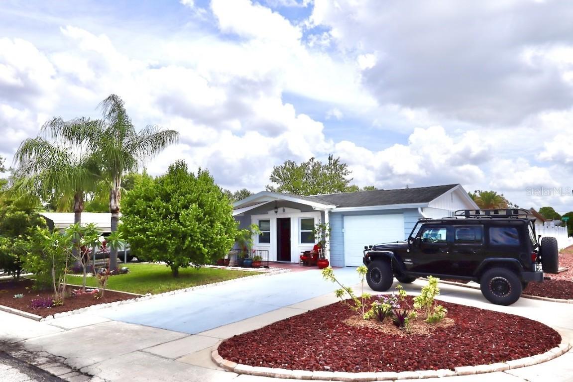 3220 Rock Royal Dr., Holiday, FL 34691