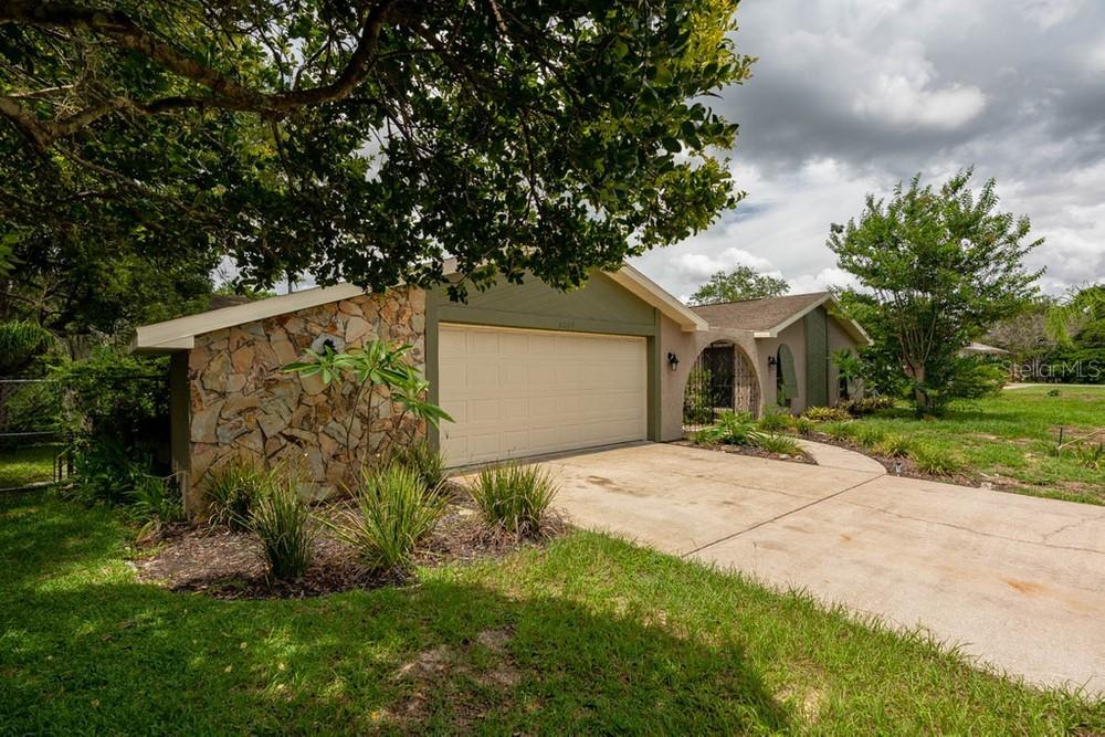 8099 Delaware Dr., Weeki Wachee, FL 34607