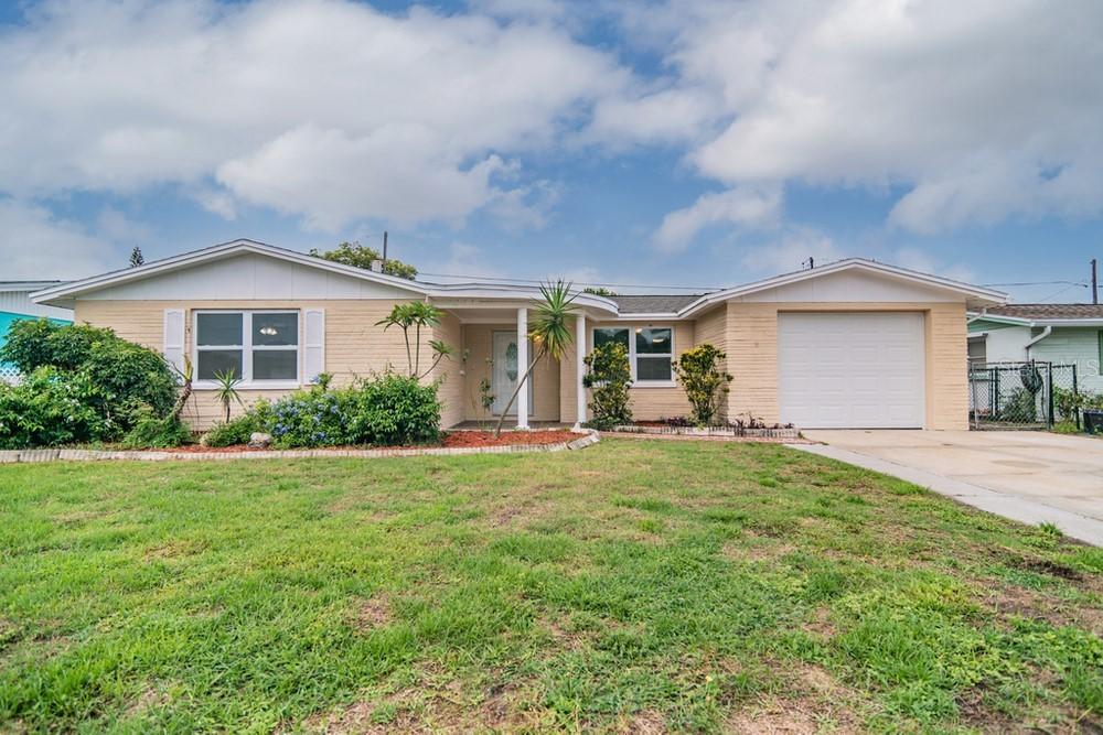 3806 Cedarwood Dr., Holiday, FL 34691