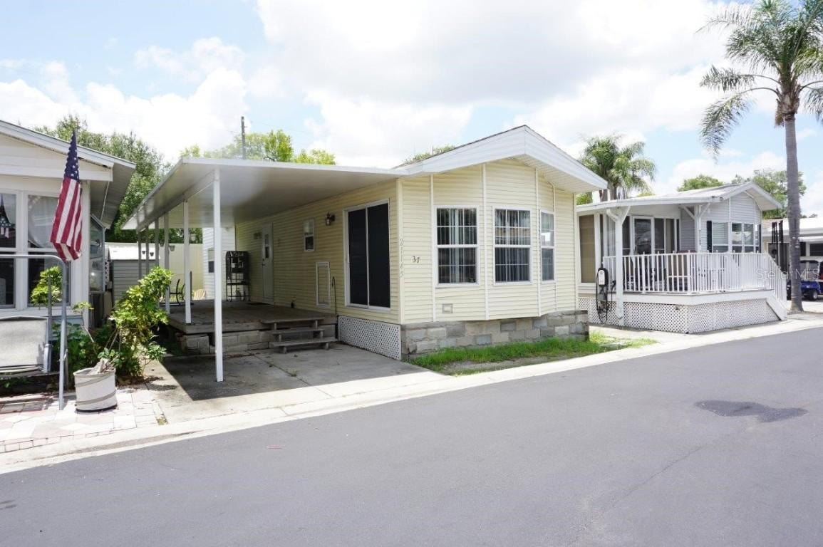 21145 Lazy Days Cir., Lutz, FL 33558