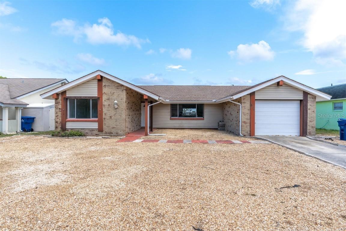 3117 Moog Rd., Holiday, FL 34691