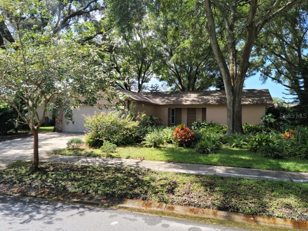 8626 White Springs Dr., New Port Richey, FL 34655