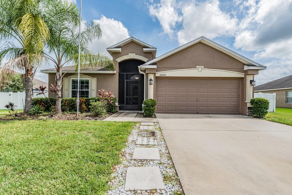 2424 Dakota Rock Dr., Ruskin, FL 33570