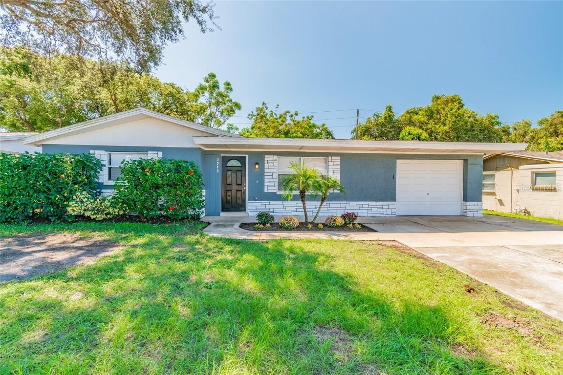 3948 Beacon Square Dr., Holiday, FL 34691