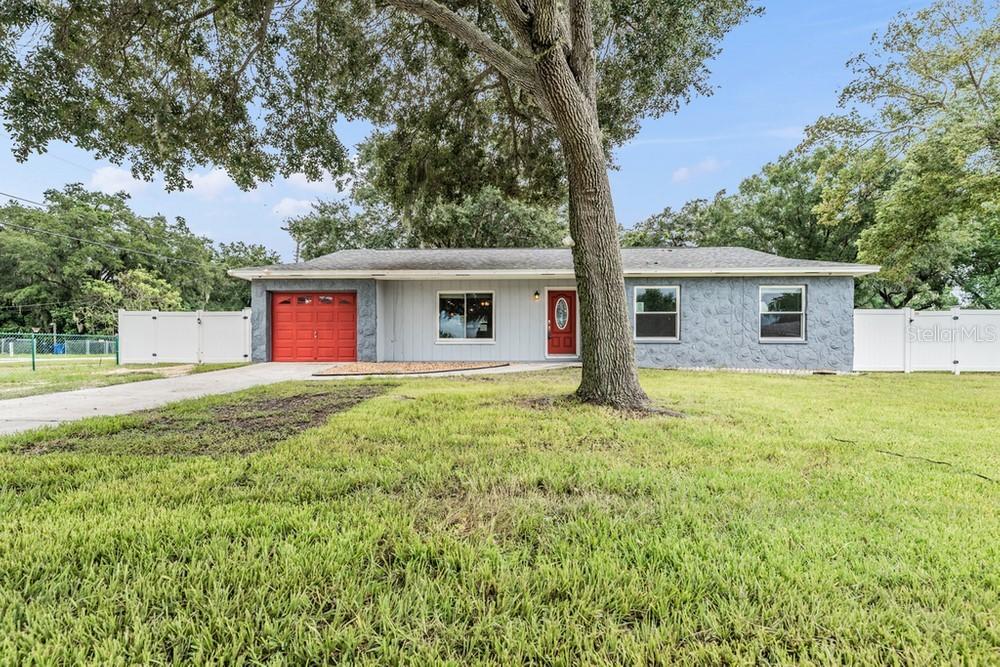 7402 Capitano St., Riverview, FL 33578