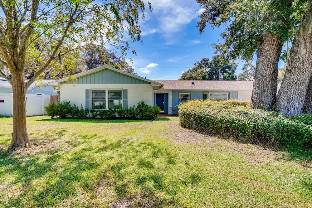307 Greenview Dr., Brandon, FL 33510