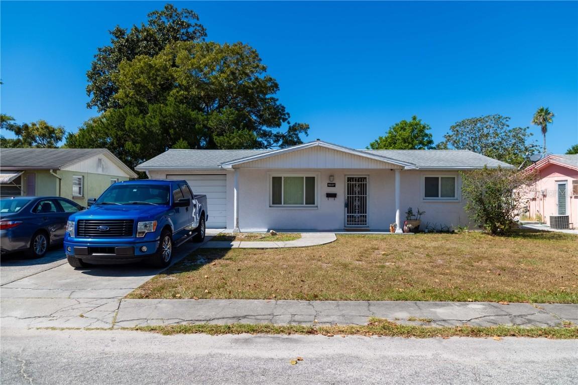 1037 Saxon Ln., Holiday, FL 34691