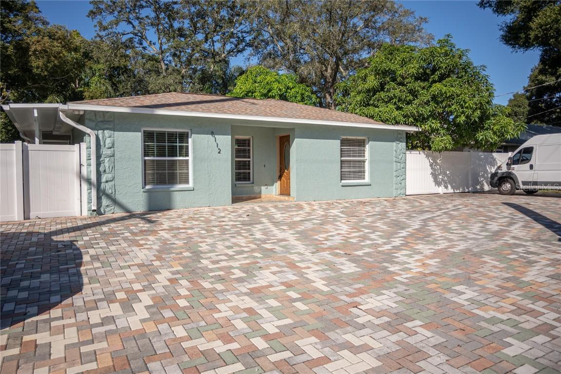 8112 N Boulevard St, Tampa, FL 33604
