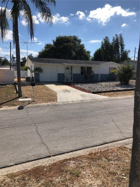 5018 Genesis Ave., Holiday, FL 34690