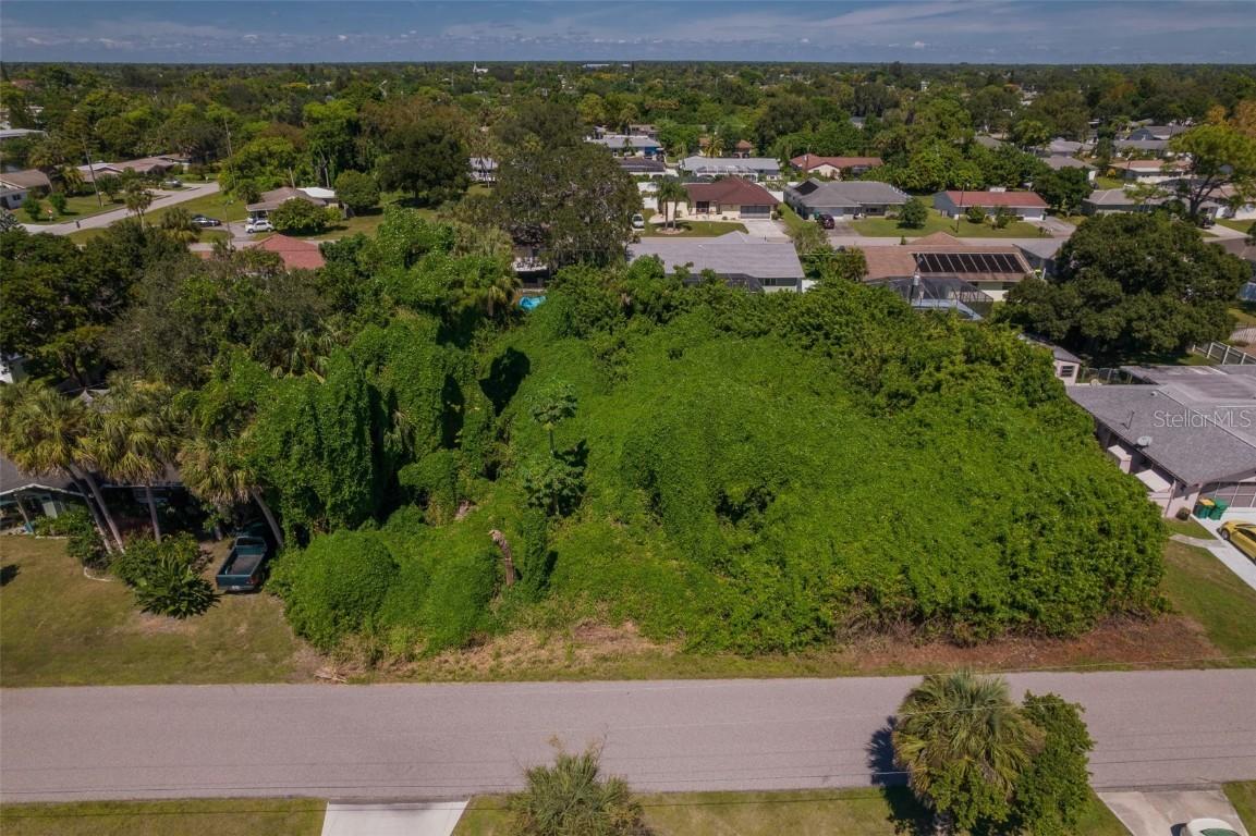 22112 Mamaroneck Ave., Port Charlotte, FL 33952