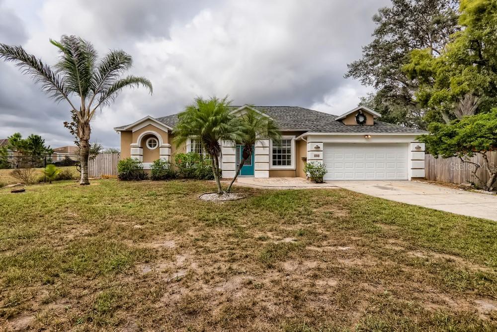 353 Meadow Green Dr., Davenport, FL 33837