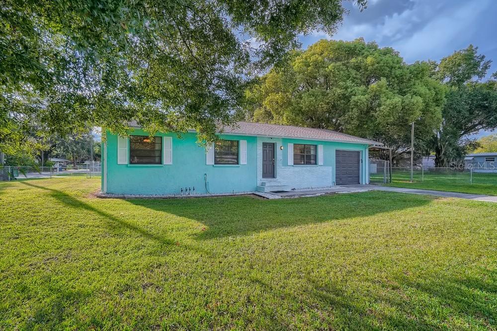 716 22nd St., Bradenton, FL 34208