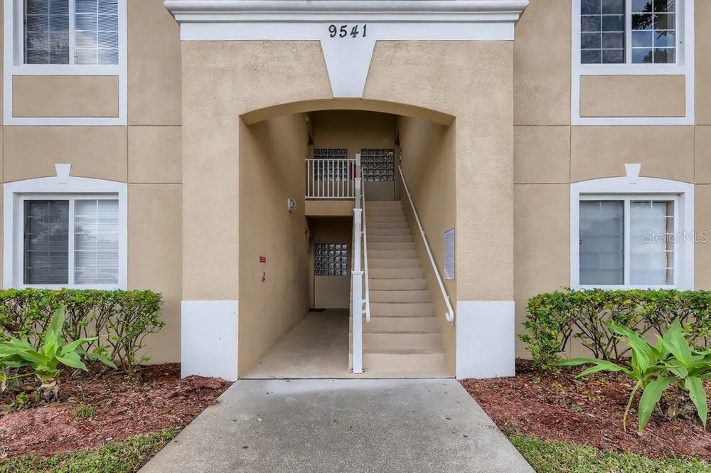 9541 Newdale Way #202, Riverview, FL 33578