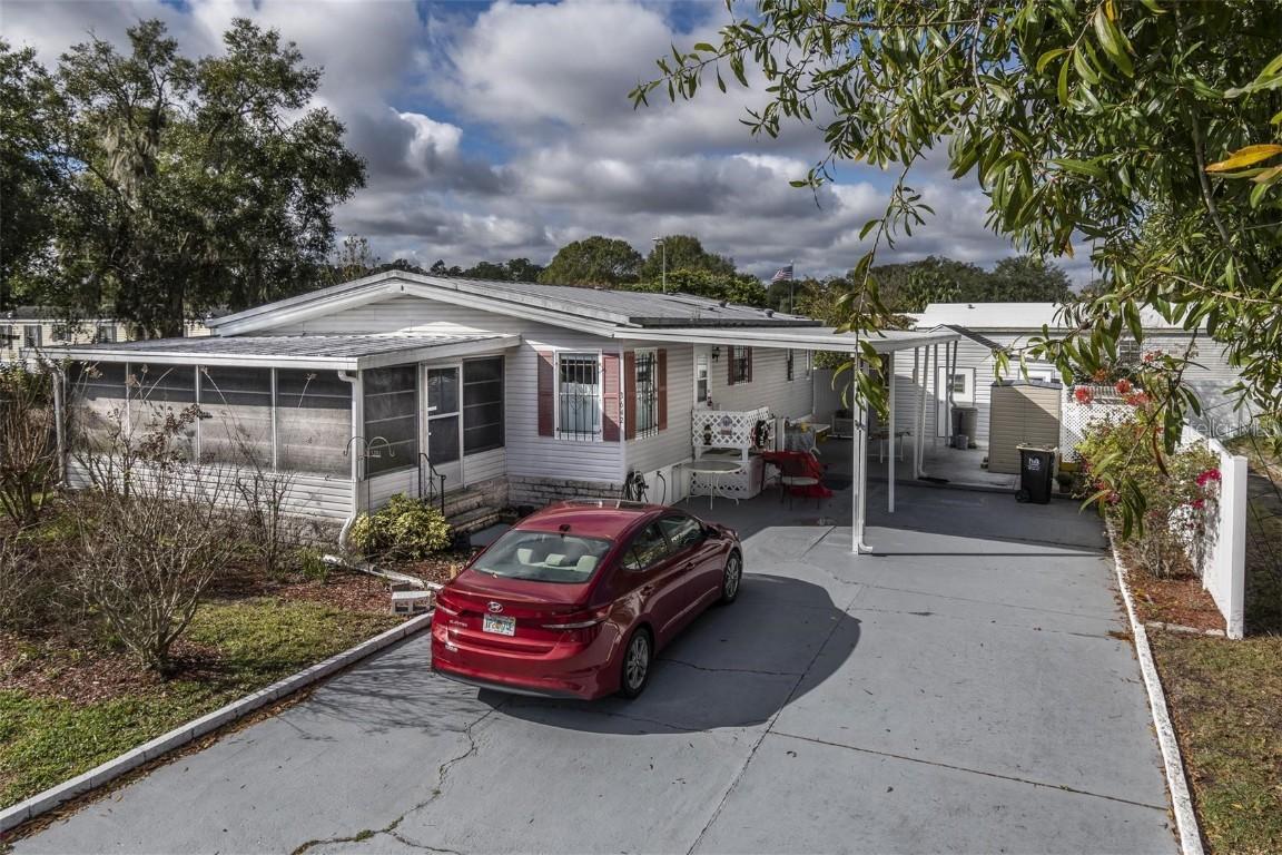 3642 Lazy Lake Dr., Lakeland, FL 33801