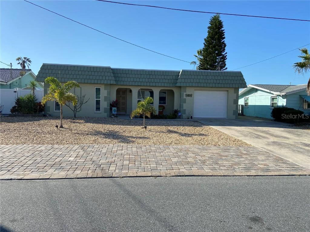 13627 Jennita Dr., Hudson, FL 34667