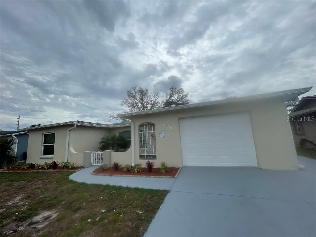 8020 Simsbury Dr., Port Richey, FL 34668