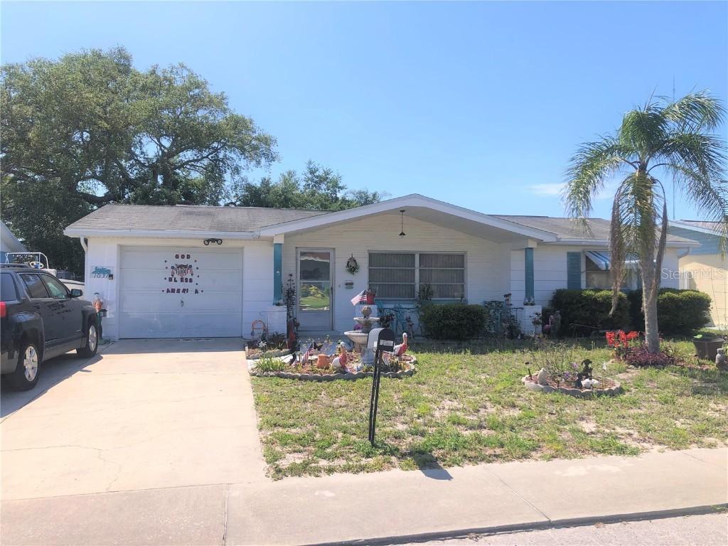 1037 Yale Dr., Holiday, FL 34691